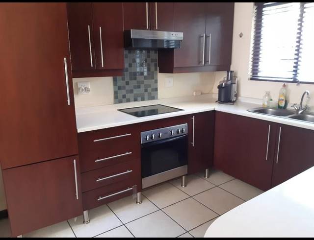 2 BEDROOM APARTMENT FOR SALE IN SUNNINGHILL